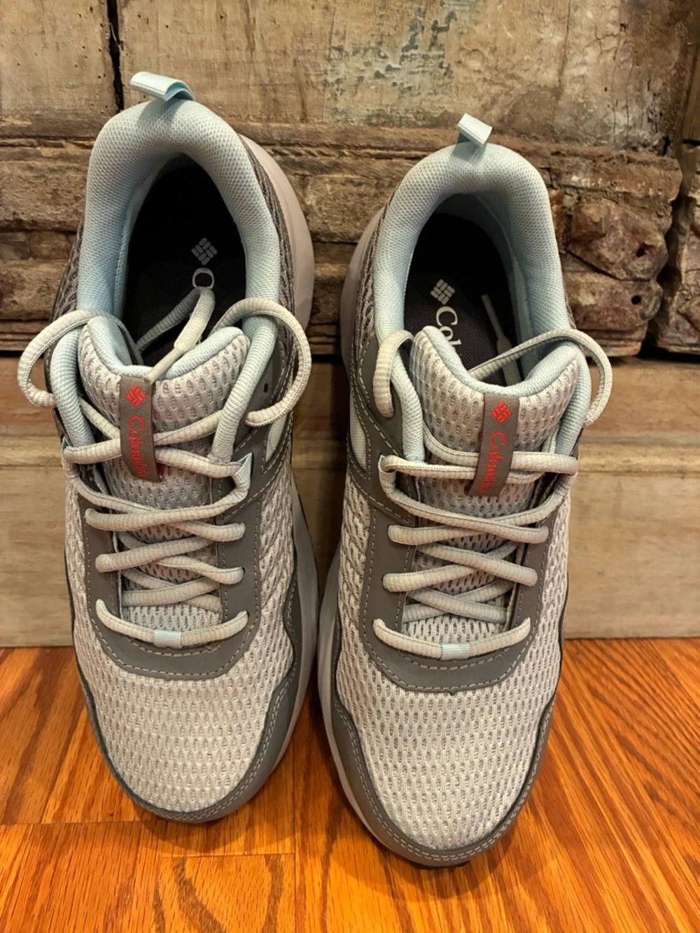 Columbia Women’s Waterproof Trail Sneakers Gray Red Mesh Hiking Shoes Size 8.5 - Picture 3 of 11